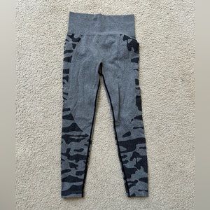 Curves n combatboots camo leggings